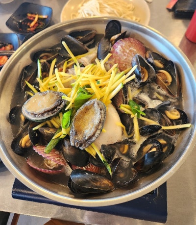 영종도 점심 추천 해물칼국수 해물파전 맛집 애견 동반 소나무식당 영종도점