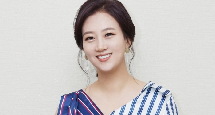 <b>장윤정</b> 10개월째 원인 불명 <b>피부 발진</b>으로 고생 중