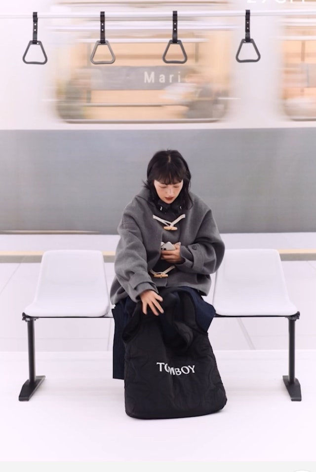 김보라, 스튜디오 톰보이 더플 코트로 완성한 겨울 무드