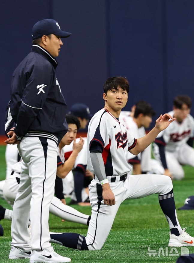 “한국 <b>야구대표팀</b>, 체코·일본 평가전 앞두고 완전체 첫 <b>훈련</b>... 