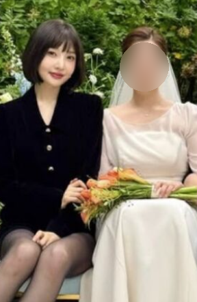   크러쉬, 조이 여동생 결혼식에서 축가… “둘, 4년째 조용한 열애 중?”