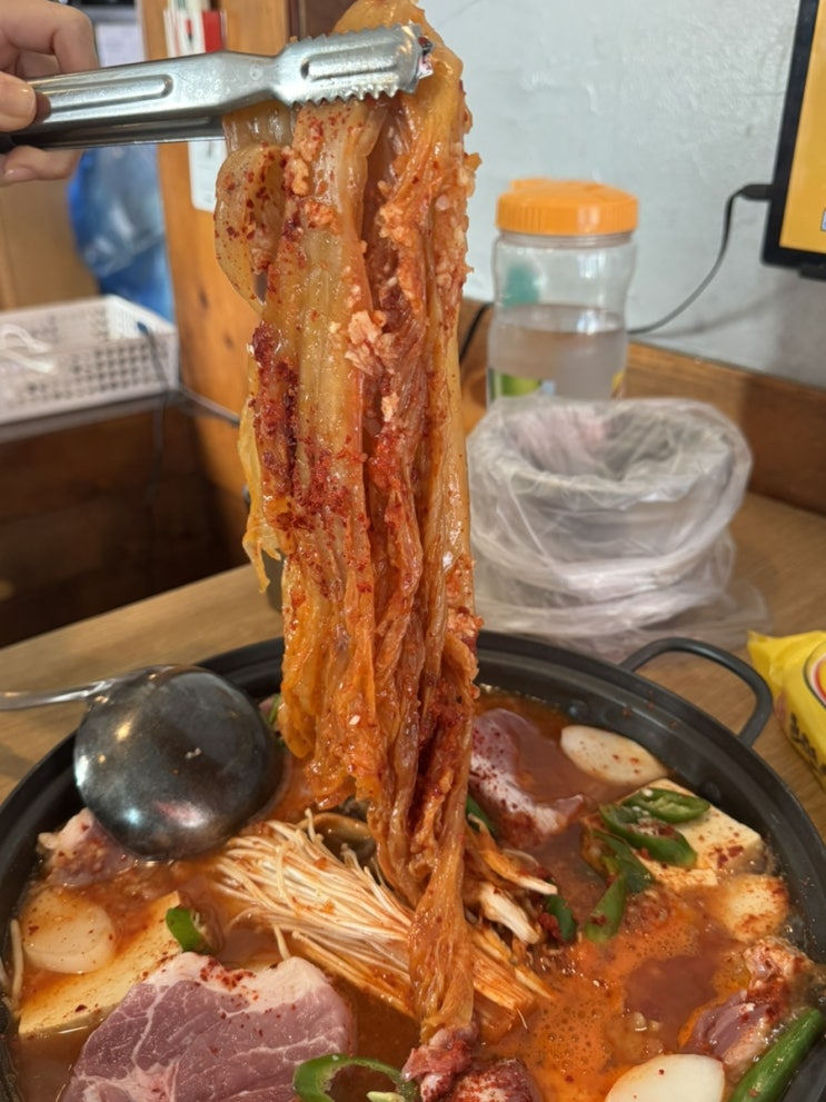  신논현점심 김치찌개 직장인맛집 이층집닭도리탕 강남논현점