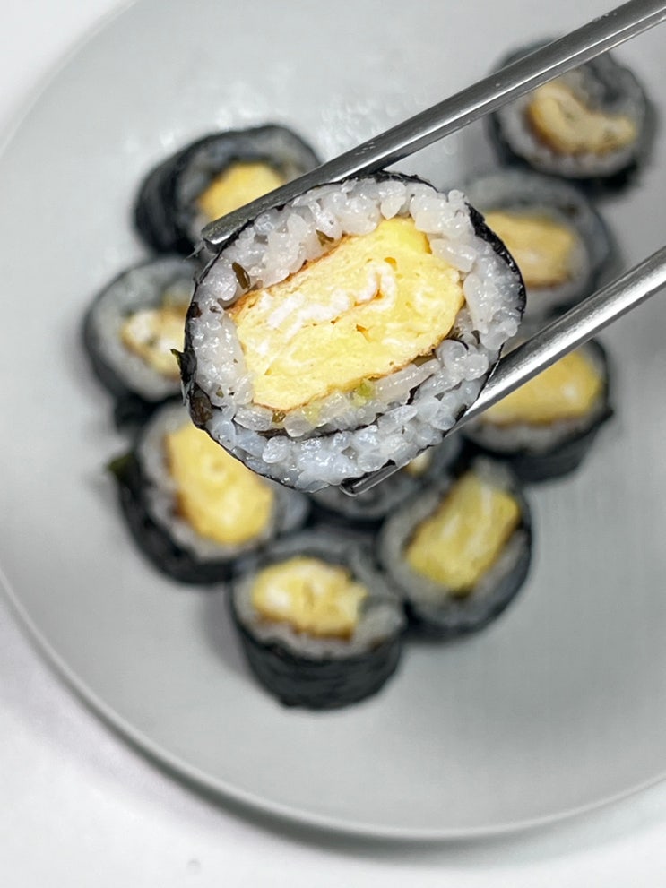  룩트 다시마 버터로 만든 고소하고 담백한 계란 김밥 "이걸" 넣으면 더 맛있어요