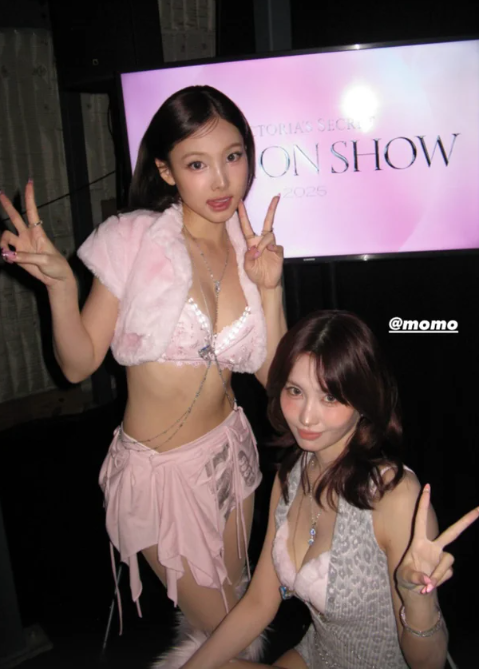 <b>트와이스 나연</b>, 시드니도 뒤집었다… “란제리룩에 윙크 한 방... 