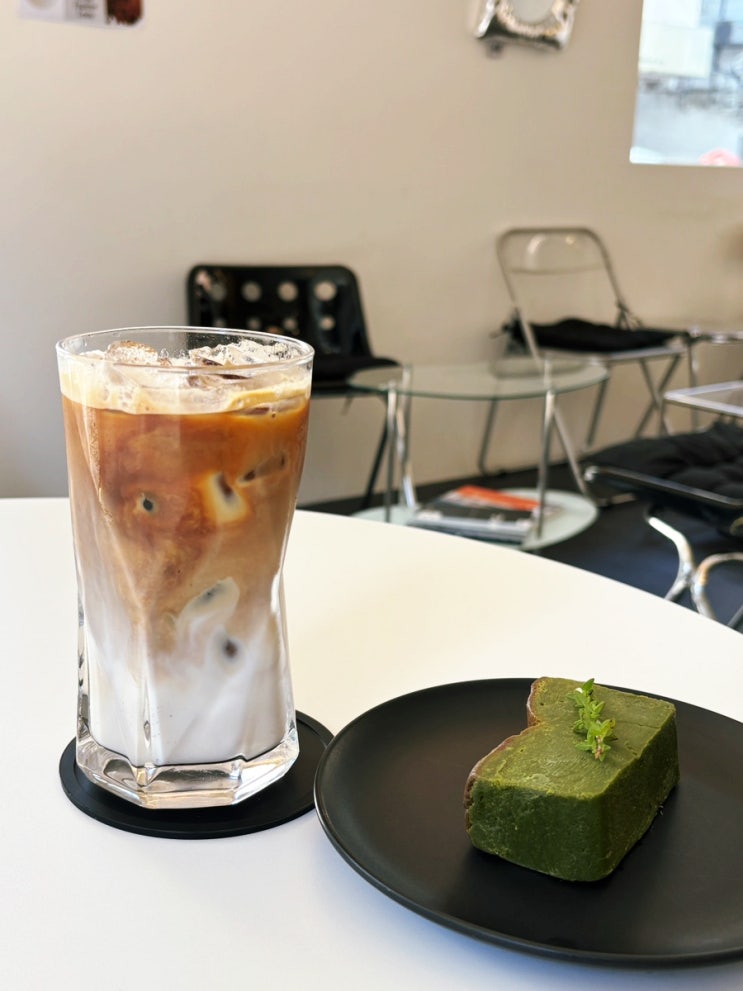  천호역 브런치카페 언톨드 반려동물 동반 디저트 맛집