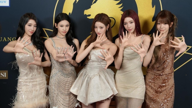 <b>이수만</b> 프로듀싱 걸그룹 A2O MAY, 美 시상식 신인상 쾌거!... 