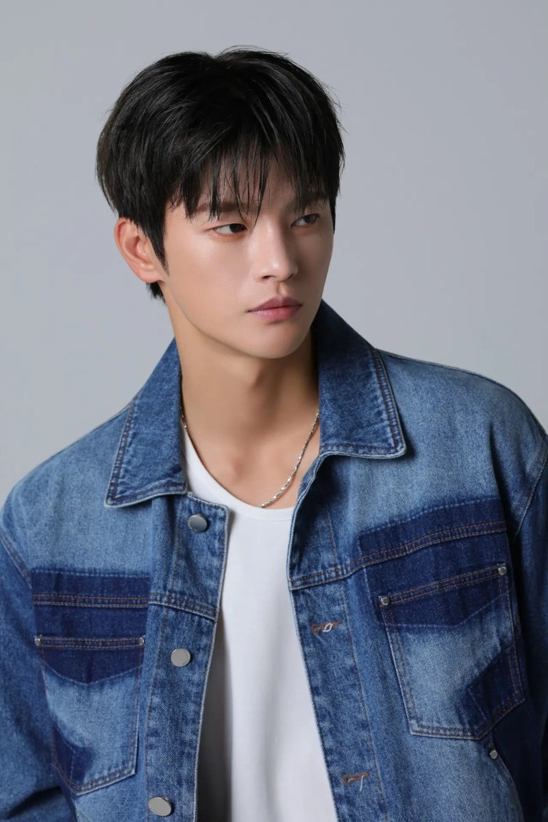 [오피셜 인터뷰] 서인국, 2년 만의 일본 콘서트 투어 "첫 올 밴드 세션, 팬들과 함께 노래하는 ....
