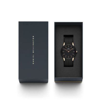  “스포츠 라이프에 완벽한 방수 시계  Daniel Wellington ICONIC MOTION 10 ATM 러버밴드”