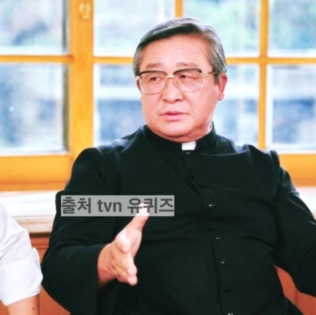 김웅열 신부 구마 사제 유퀴즈 덤프트럭 계 아이유 트러커 김보은