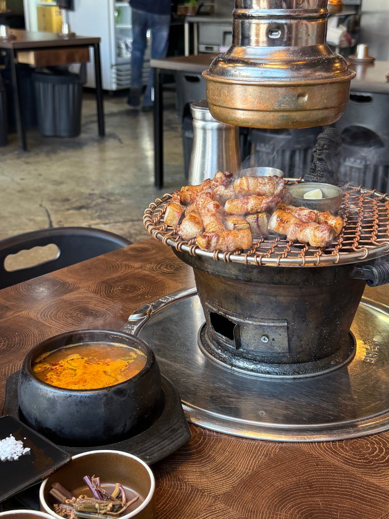 제주 여행 혼밥 가능한 흑돼지 김녕 해수욕장 맛집 풍화로 후기