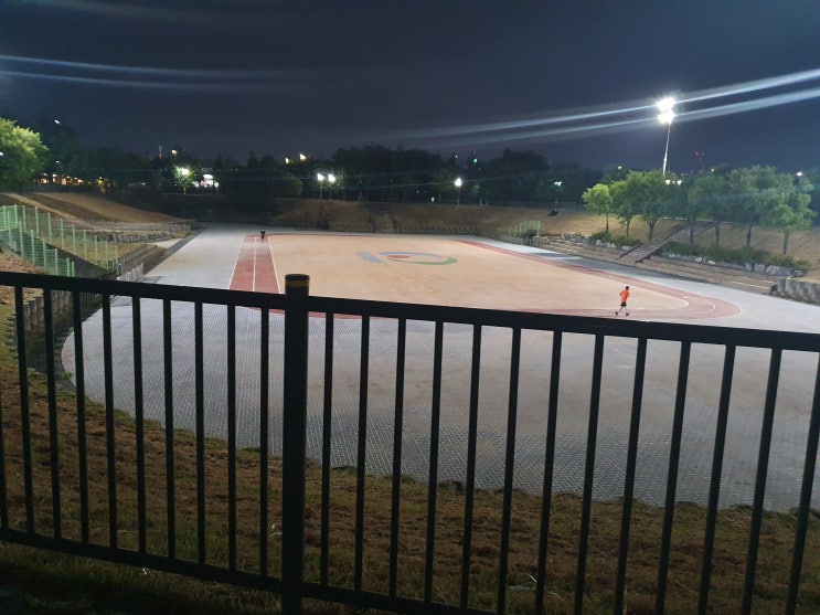  달리기에 더 없이 좋은 날씨건만...