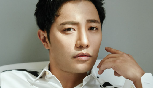 배우 진구 나이 아내 와이프 김지혜 프로포즈 태양의후예 서대영 상사 올인 명량 거미 결혼 ....