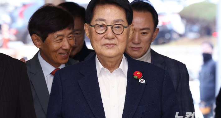 <b>김영남 조문특사</b> 박지원의 대북 외교 진전 필요성