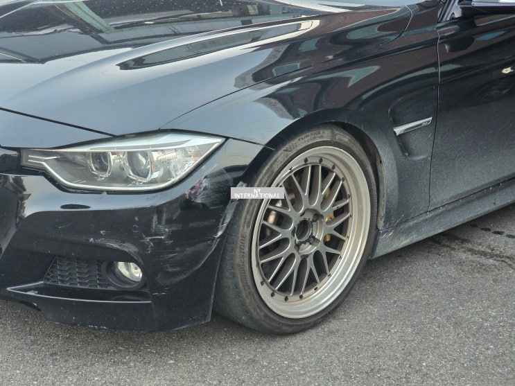  BMW F30 320d F바디 3시리즈 투어링 - 수입차 외형복원 자차 대물 보험수리는 수도권 경기도 일산 파주 수입차 사고수리 바디킷 판금도색 외형복원전문 1급자동차공업사 내유!