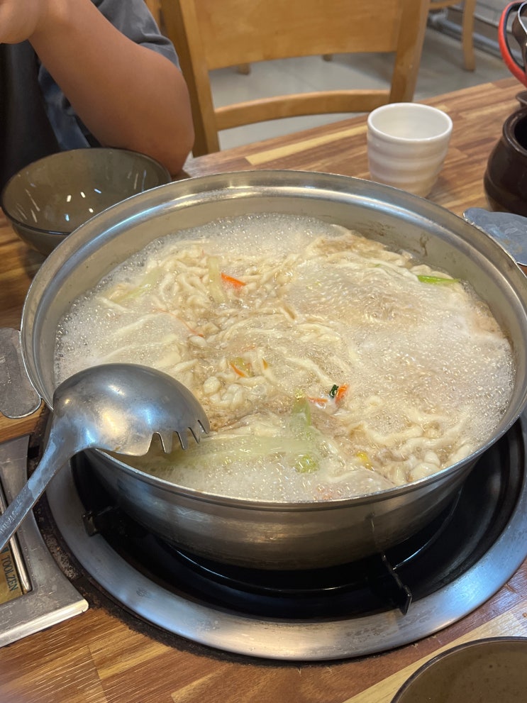  오산 누읍동 숨은 칼국수 맛집 추천 '봉담칼국수'