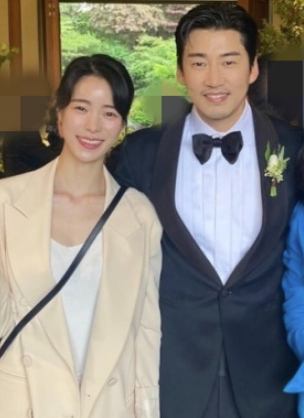   윤계상에게 간식차 선물한 임지연, “힘이나 알라뷰” 훈훈한 의리