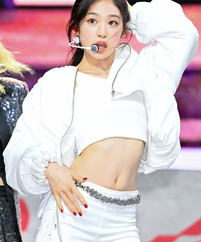 <b>베이비돈크라이</b> 글로벌 슈퍼 루키로의 여정이 다시 시작된다!