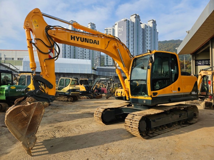  현대 R140LC 2011년식 숏붐암 06궤도식 중고굴삭기