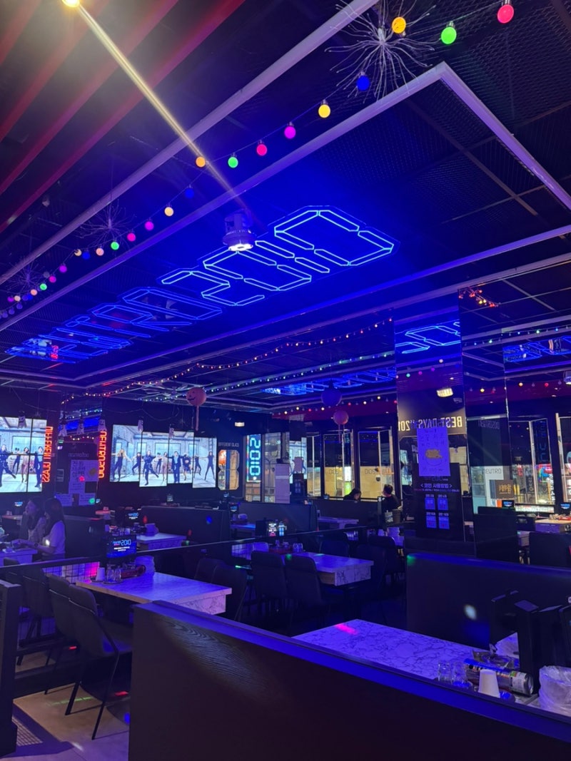 신나는 분위기 제대로 즐길 수 있는 방이동 포차 뉴트로2010 방이점 추천해요! : 네이버 블로그