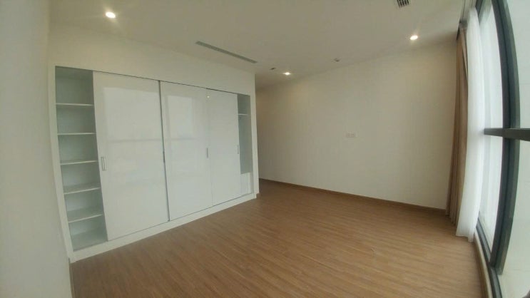  하노이 스카이레이크 S2 방4개 132m2 노옵션 $1900 VINHOMES SKYLAKE 좋은 아파트 임대 알려드립니다
