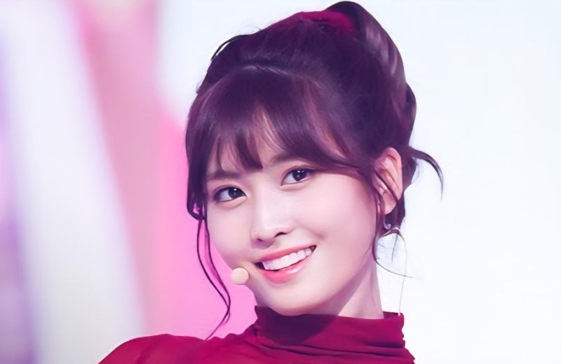 TWICE Momo's Full Profile: Age, Height, and Instagram Details
