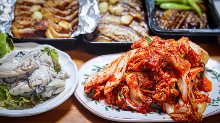  신선한 재료로 만든 청우 알배기 마늘 겉절이 김치 굴보쌈에 어울리는 겉절이