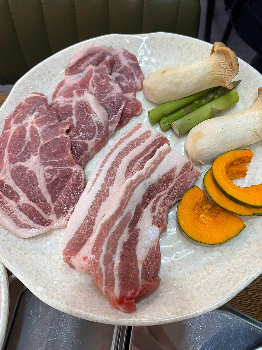 착한돼지 사진 6