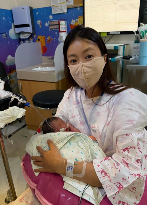 이혼 후 <b>둘째</b> 낳고 초호화 산후조리원 간 여배우 이시영의 근황
