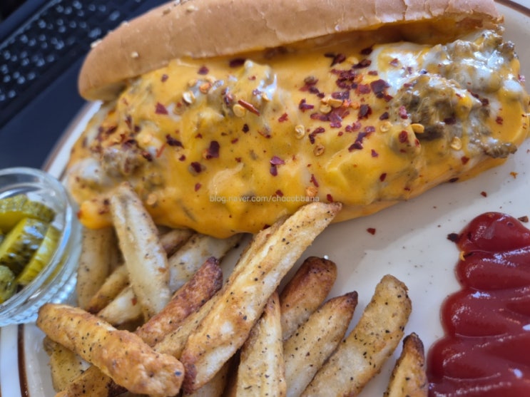  카페스쿱 카페 브런치 점심식사 필리치즈스테이크 아메리카노 커피가 맛있는 곳 디카페인 가능