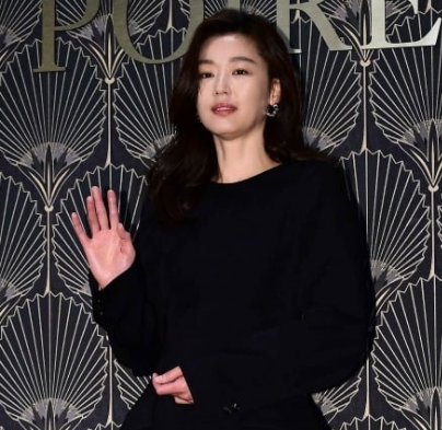   ‘44세’ 전지현, 173cm·52kg 유지 비결 공개! “매일 새벽 공복 운동, 러닝+복싱으로 몸 만든다”