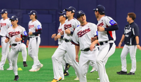 <b>류지현호</b> 구상 나왔다, vs 체코 1차전 곽빈+김건우와 최재훈... 