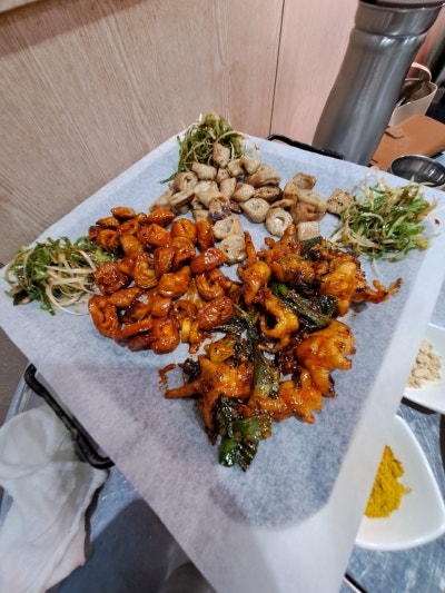 밥위에 얹어먹음 더 맛있는! 자갈치역 맛집 대양곱창연탄구이