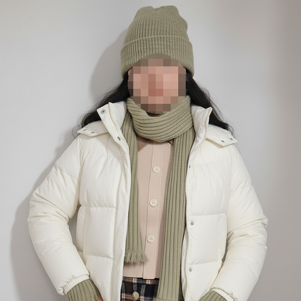  늦은 가을부터 한겨울까지 착용하기 좋은 PIAD 카키색 암워머+머플러+비니 후기