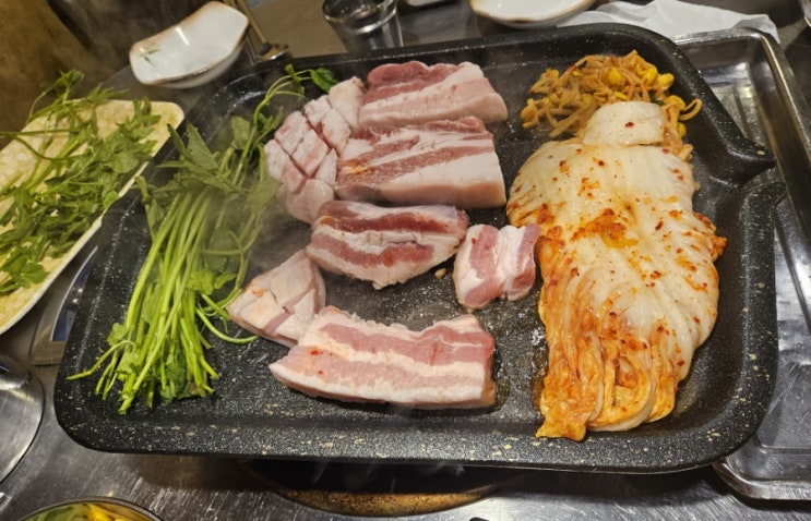  라면, 계란 후라이 무한리필! 웨이팅 필수인 미나리 삼겹살 대도집 맛집 후기