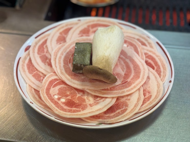  강남역 삼겹살 회식 맛집 ‘교대이층집’ 강남 CGV점