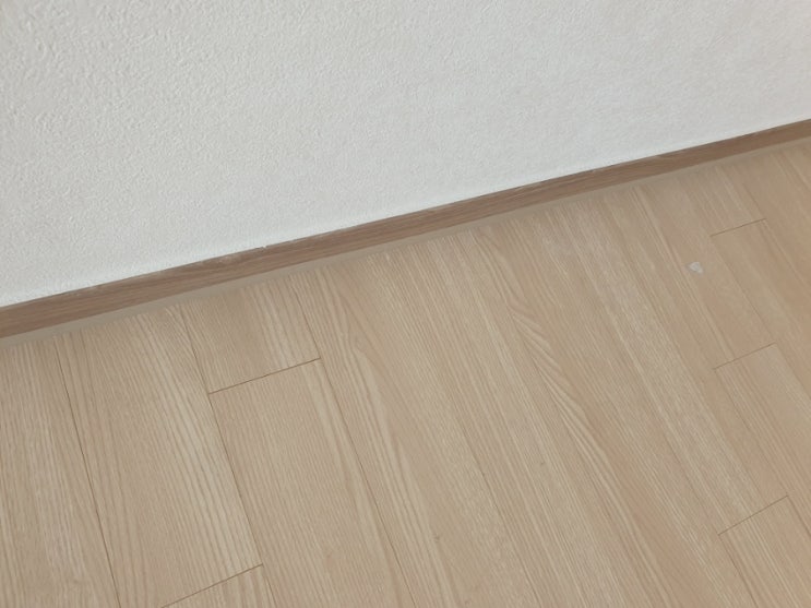  울산 동구 힐스테이트이스턴베이 마루 테두리 실리콘 재시공
