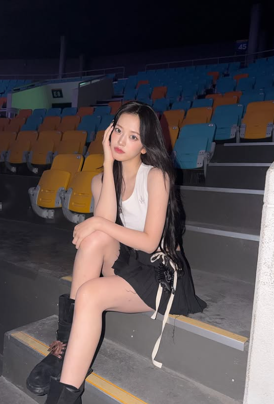  11월 분위기 완성하는 문래역 미용실의 롱헤어 레이어드펌 제안