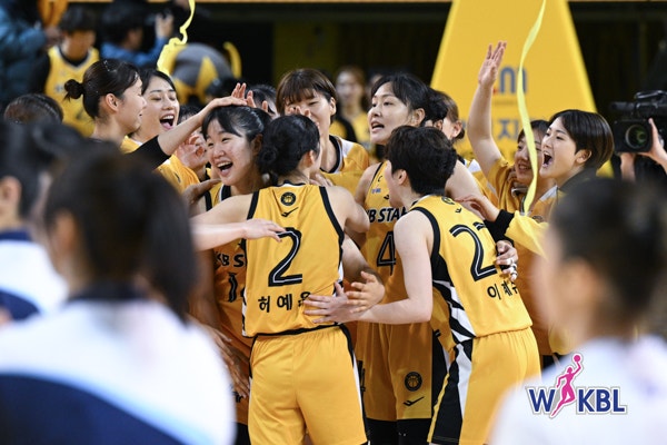 WKBL 시즌 프리뷰 ④ : 여왕의 귀환과 함께 다시 <b>정상</b>을 노리는 KB스타....