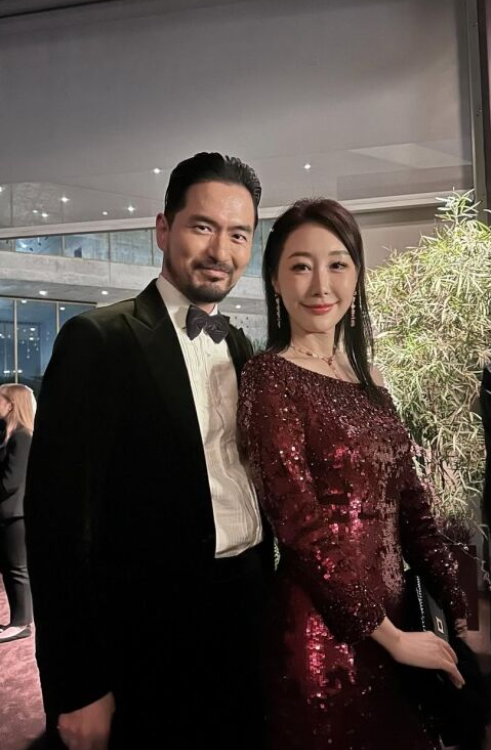  ️ 이진욱, 수염까지 멋지다… 중후한 분위기로 시선 올킬
