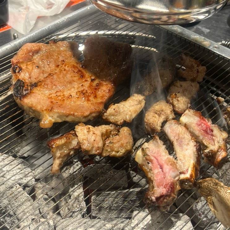  [서울 | 답십리역맛집] 깔끔한 분위기의 고기 무한리필 식당 화로상회