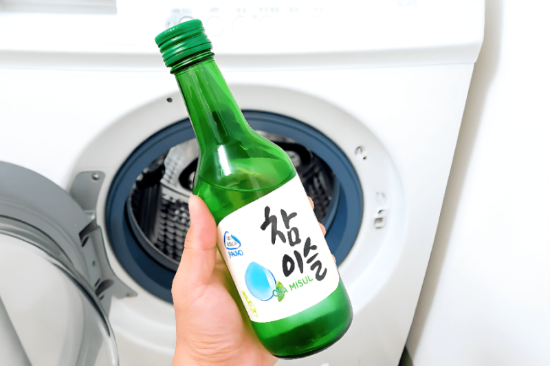 [공유] "소주 한 잔만 넣어보세요"... 세탁기 청소, 빨래방 사장님만 아는 꿀팁은?
