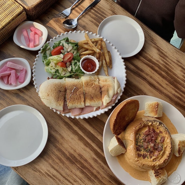  파주 브런치 카페 :: 아이노스 출판단지점 :: 맛있는 파니니와 빠네파스타