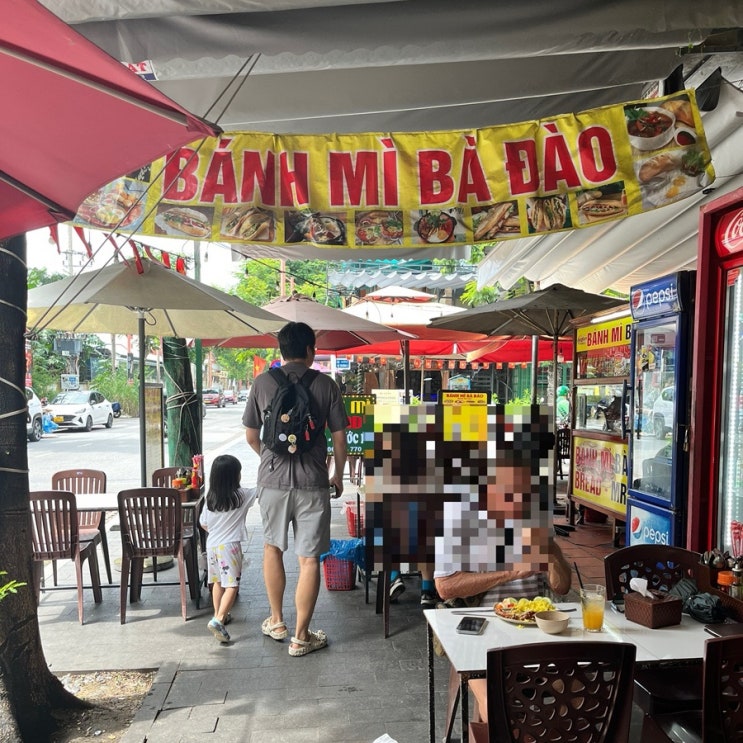  미케비치 근처 다낭 현지인 반미 맛집 반미 바다오(Ba Dao)와 OMMO 감성카페 코스