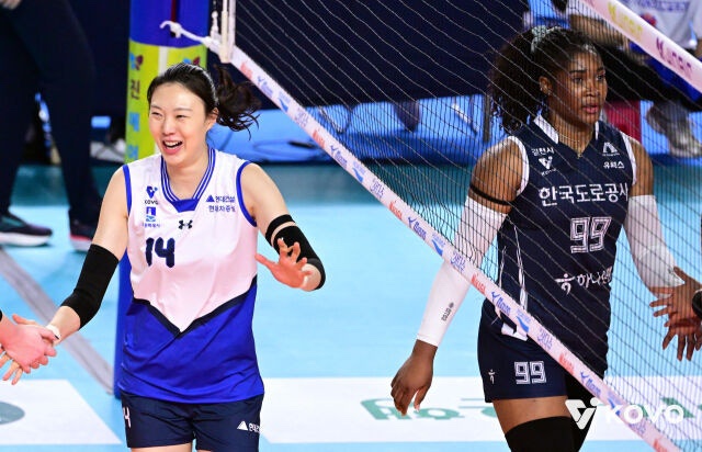 <b>모마</b>의 폭발 <b>도로공사</b>, 현대건설에 0-2 뒤집고 3-2 대역전!... 
