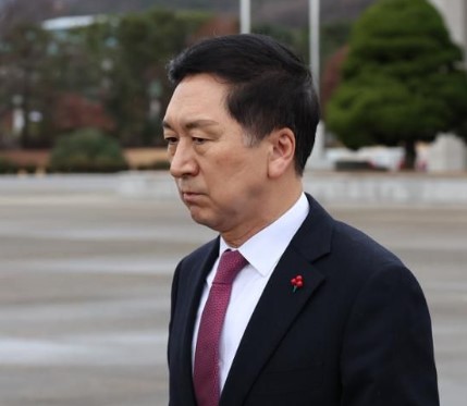 <b>김기현</b> 의원 <b>아내</b>가 김건희 여사에게 건넨 <b>로저비비에</b> 클러치백