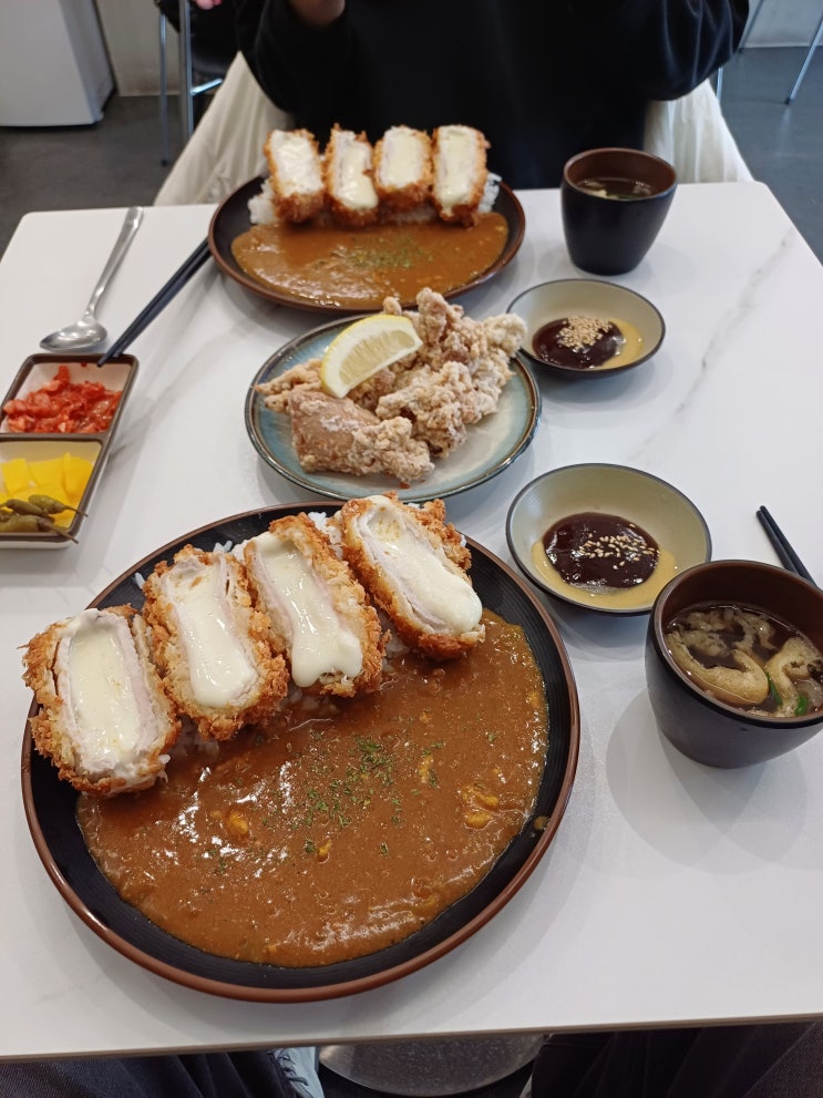 회기역 맛집 돈까스 혼밥하기 좋은 춘하추우동