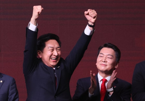 예상하지 못한 김기현 당선과 가방 선물