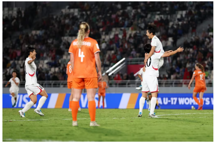 북한 <b>여자</b> U-17 <b>축구</b>, 전승 우승으로 4관왕 달성…한국과... 