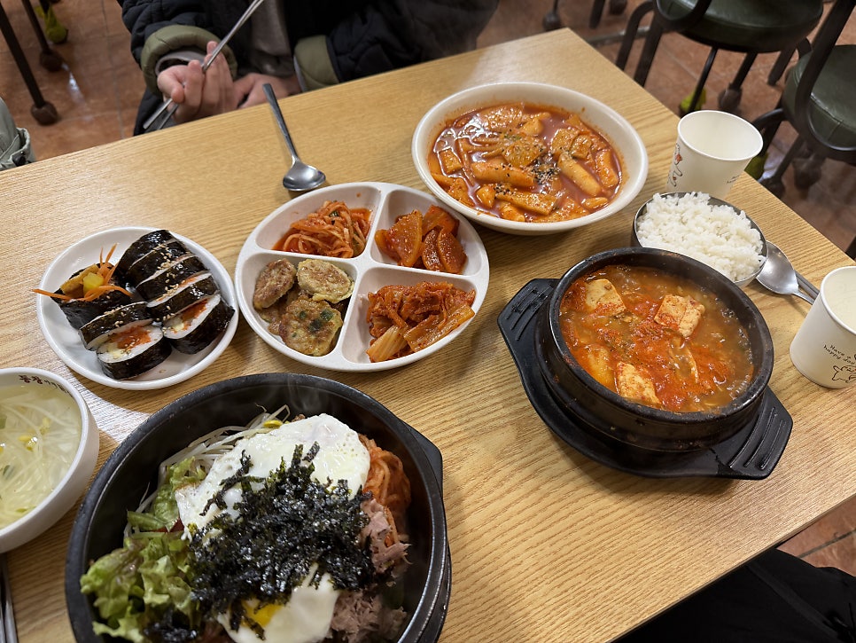 옴시롱감시롱김밥나라 사진 2