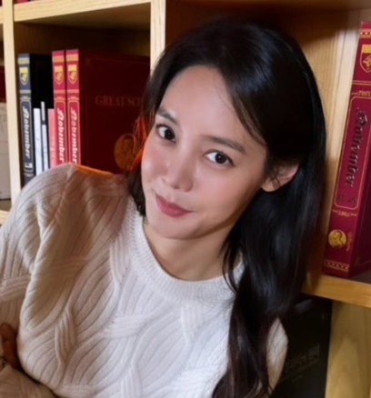   안현모, 정부 부름 받고 공식 석상 등장! “이혼 3년 차, 인생 2막의 지성美 폭발”